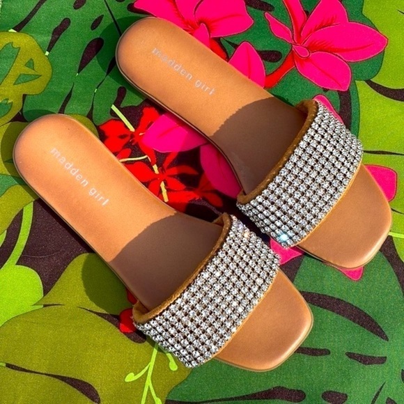 Brand New Madden Girl Rhinestone Large Strap Slides Sparkly Bling Sandals - Picture 15 of 15